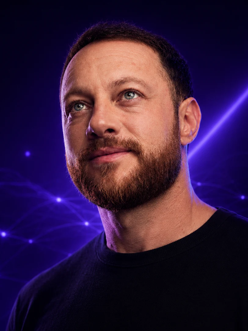 Retrato de César Kolokovski, especialista em tecnologia e inteligência artificial